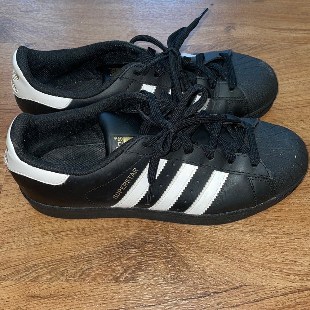 Men Adidas Sneakers Size 7